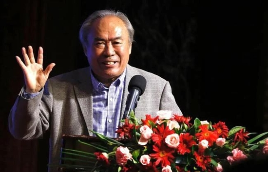 詹俊悼念嚴俊君：《足球》報伴隨著我成長，是我和父親共鳴的橋梁