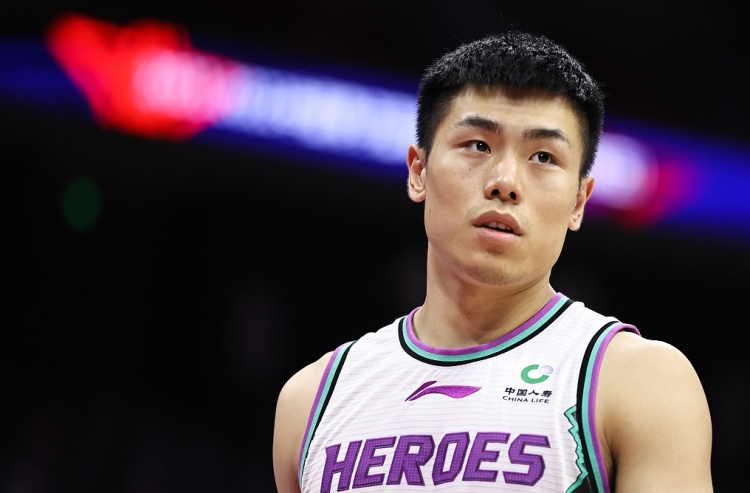 生涯之夜！劉毅13中9&5記三分拿下25分2板1助3斷
