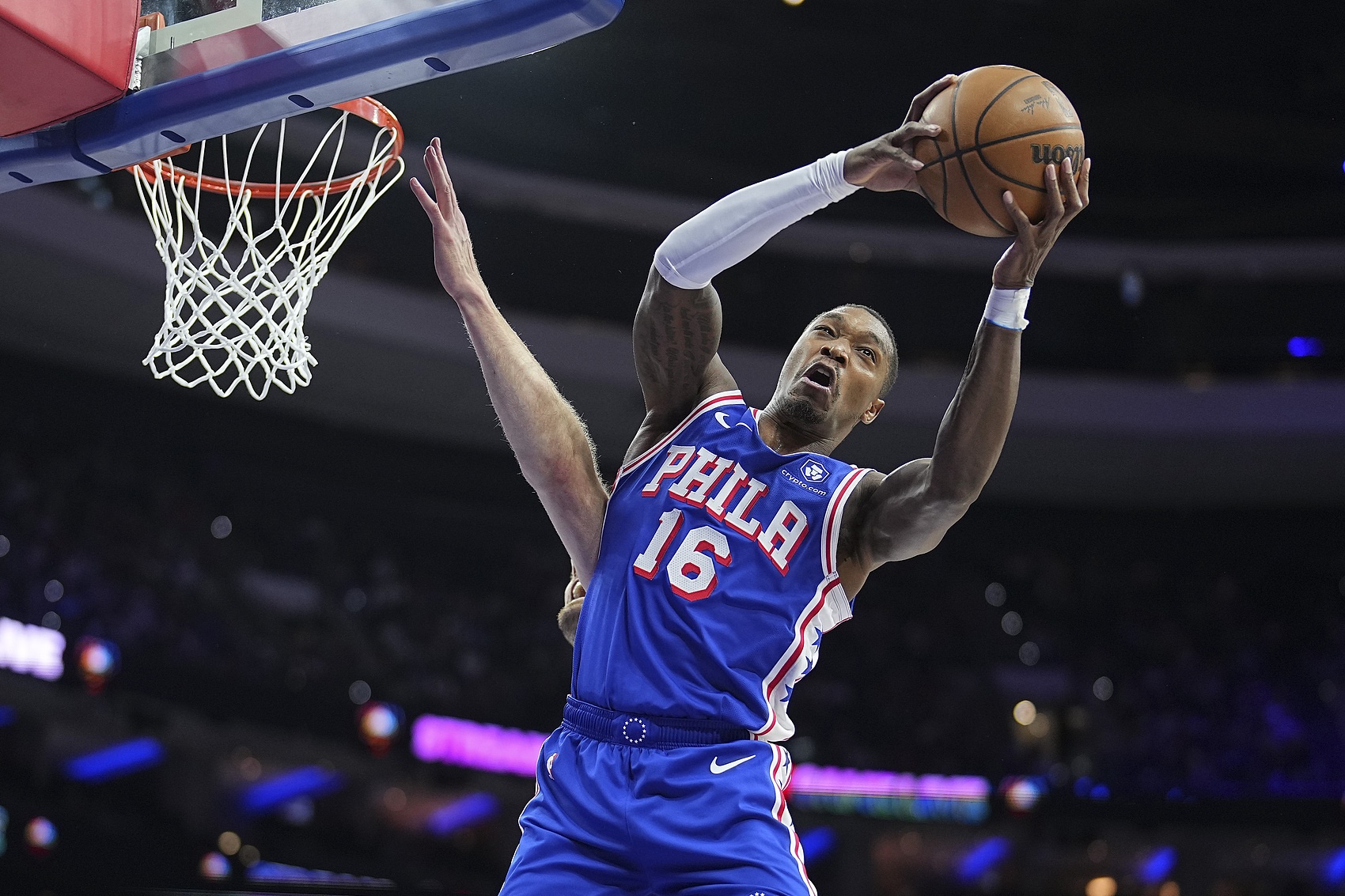 歡迎回到NBA！朗尼-沃克三節(jié)結(jié)束得到21+10 獲得生涯首次兩雙
